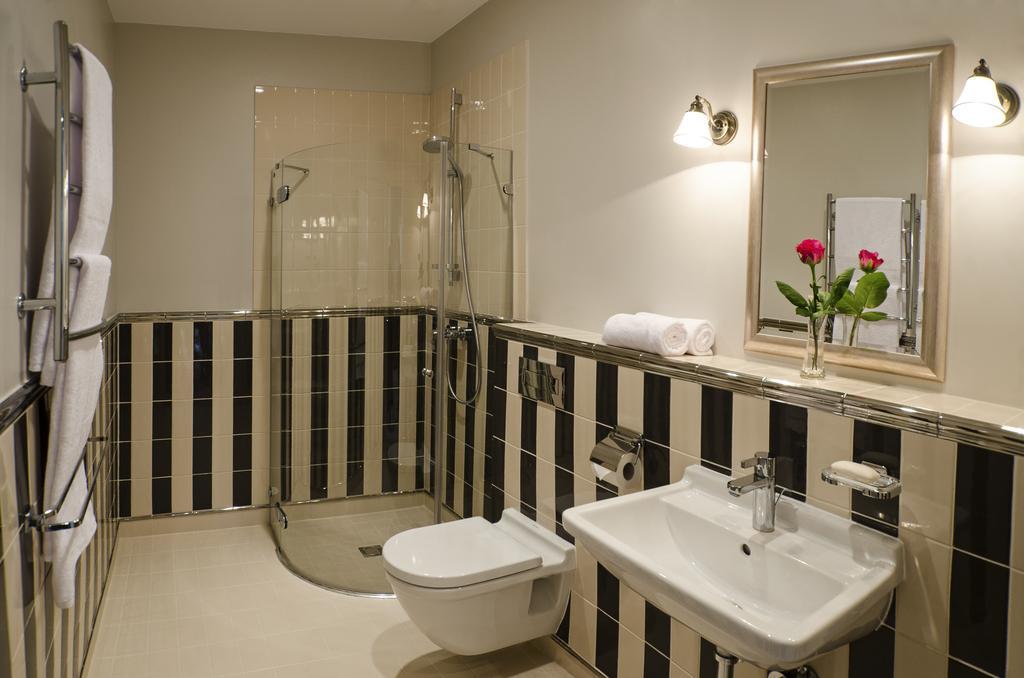 Ursula Royal Apartments دروسكينينكاي الغرفة الصورة