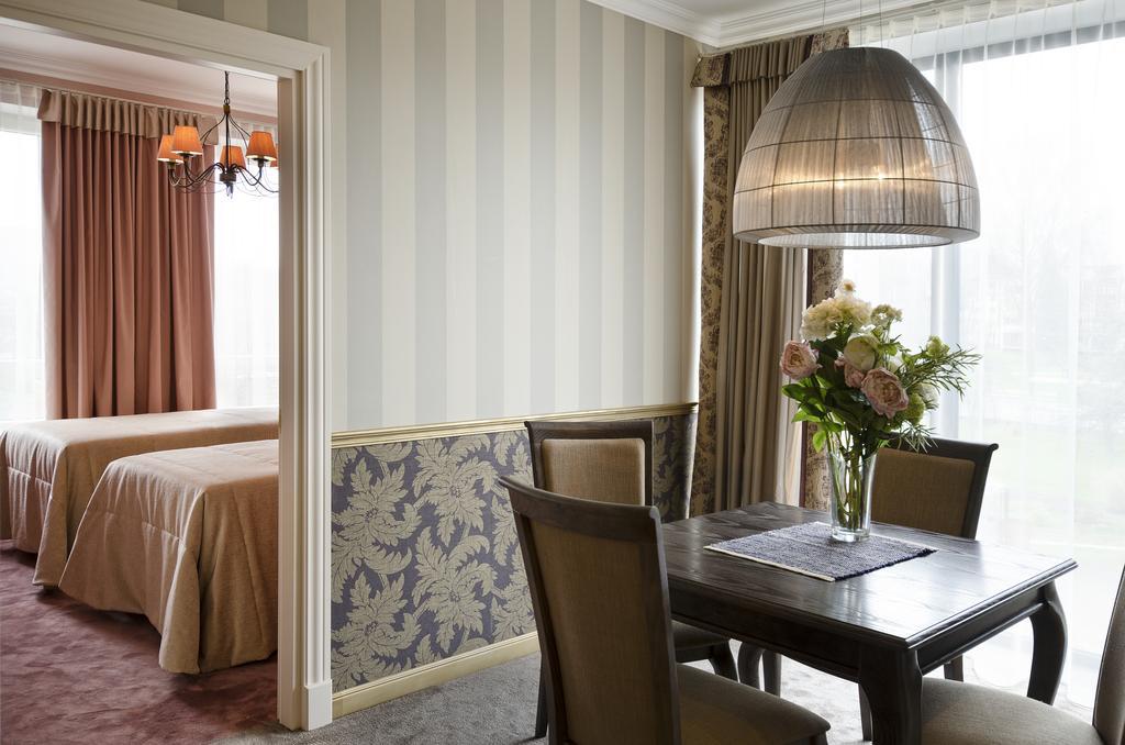 Ursula Royal Apartments دروسكينينكاي المظهر الخارجي الصورة