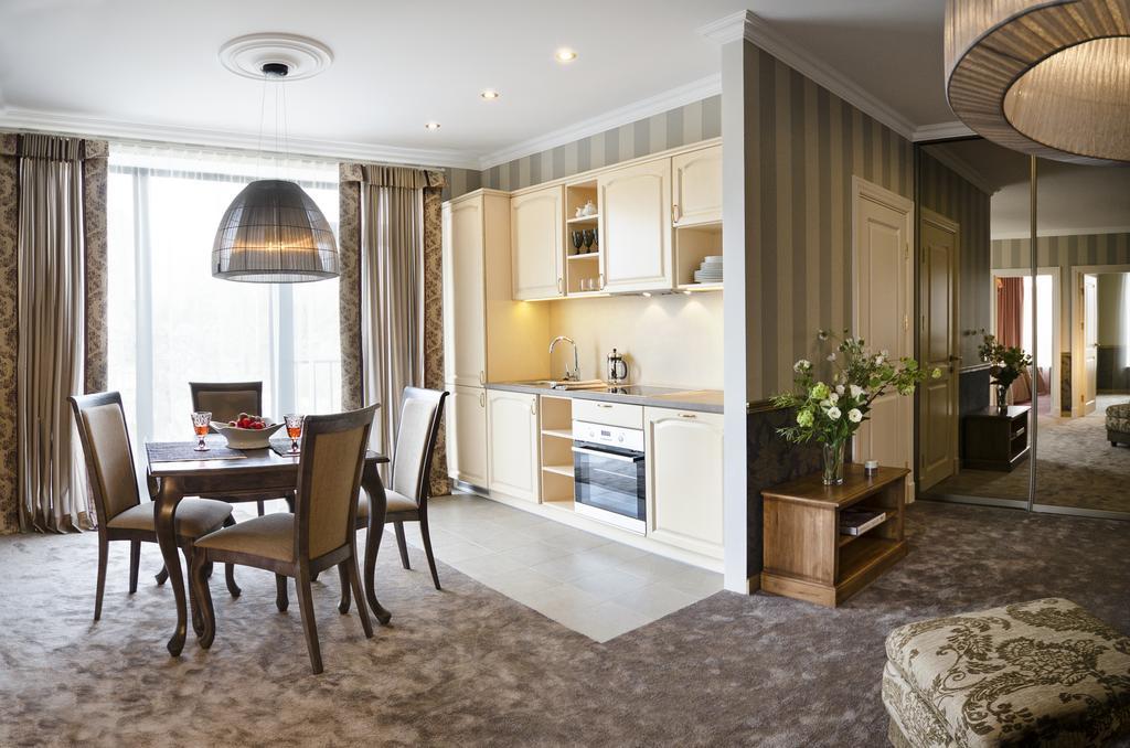 Ursula Royal Apartments دروسكينينكاي المظهر الخارجي الصورة