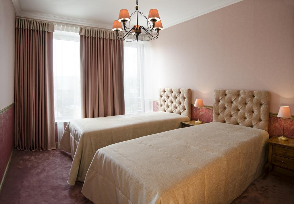 Ursula Royal Apartments دروسكينينكاي الغرفة الصورة