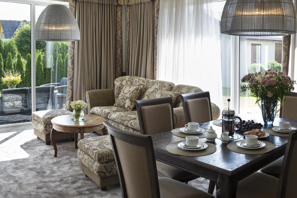 Ursula Royal Apartments دروسكينينكاي الغرفة الصورة